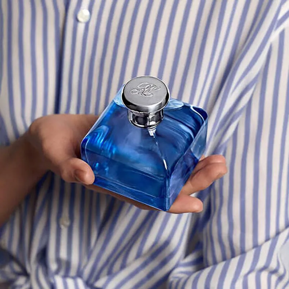 Ralph Lauren Blue EDT - frasco en mano